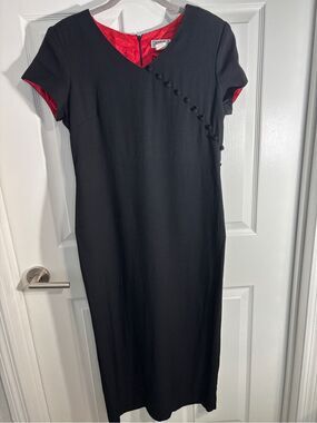 Vintage Taurus II Black Maxi Dress Red Lined Covered Buttons V-Neck 90s Sz 8P